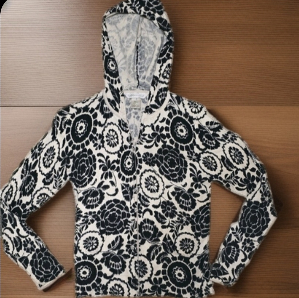 Jillian Nicole Black and Beige Floral Hoodie. S